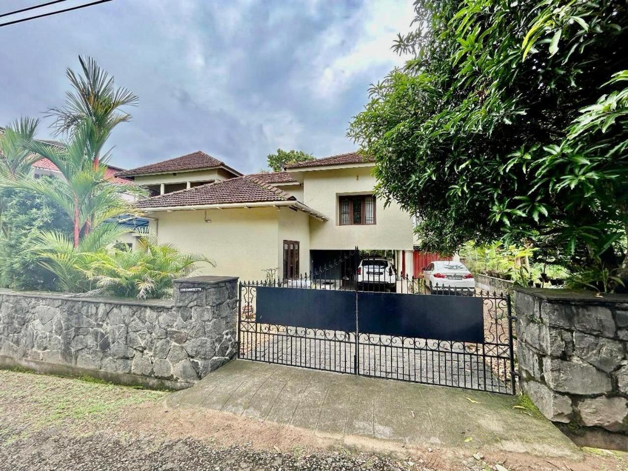 Mango Tree Villa Коччи Экстерьер фото